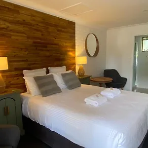 Palms Beachmere